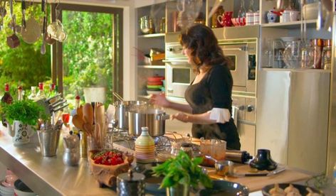 Nigella Lawson Kitchen, Nigella Kitchen, Easy To Cook Meals, Kitchen Ingredients, Mews House, Food Substitutions, Cookery Books, Nigella Lawson, Kitchen Installation