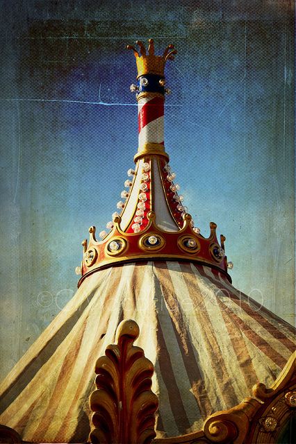 under the big top Old Circus, Circus Aesthetic, Pierrot Clown, Circus Sideshow, Dark Circus, Night Circus, Circus Tent, Circus Art, Fun Fair