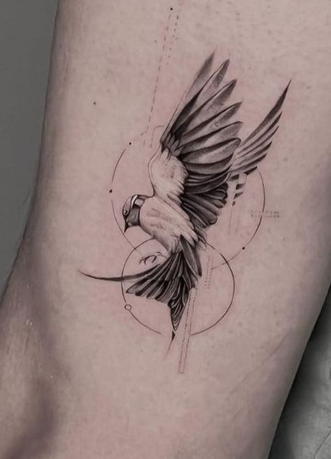 Birds Heart Tattoo, Couple Bird Tattoos, Robin Tattoo Design, Realistic Bird Tattoo, Geometric Tattoo Bird, Swallow Tattoo Design, Swallow Bird Tattoos, Fibonacci Tattoo, Robin Tattoo