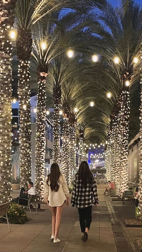 Scottsdale Fashion Square, Downtown Phoenix Arizona Aesthetic, Scottsdale Arizona Aesthetic, Arizona Instagram Pictures, Arizona Cowgirl, Az Aesthetic, Emmys 2024, Downtown Phoenix Arizona, Arizona Aesthetic