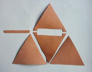 DIY Pyramid Leather Pouch : 9 Steps (with Pictures) - Instructables Diy Pyramid, Pyramid Bag, Pochette Diy, Pouch Sewing, Leather Bag Pattern, Diy Leather Bag, Handmade Purse, Diy Bags Purses, Lv Bags