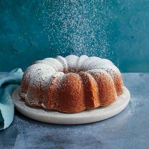 Lime Pound Cake, Lane Cake, Southern Pound Cake, Southern Living Recipes, Kentucky Butter Cake, Salted Caramel Cake, Baked Cake, Fresh Apple Cake, Cake Baking Recipes