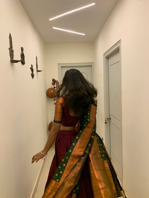 Girls Saree Look, Tamil Outfits, Onam Dress Ideas, Kerala Half Saree, Burgundy Lehenga, Onam Outfits Ideas, Girls Saree, Onam Dress, Punjabi Dress Design