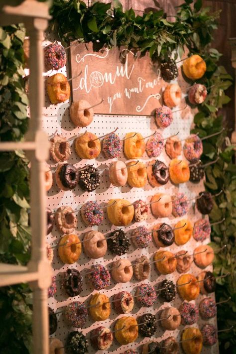 Donut's galore! http://www.stylemepretty.com/illinois-weddings/chicago/2017/03/08/classic-chicago-city-wedding/ Photography: Riverbend Studio - http://riverbendphotostudio.com/ Donut Wall Wedding, Wedding Donuts, Rustic Wedding Decorations, Donut Bar, Donut Wall, Boda Mexicana, Wedding Wall, Wedding Catering, Wedding Desserts