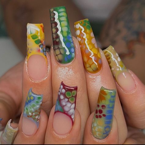 Nails Earthy, Hippie Nail Art, Blooming Gel Nails, Acrylic Nails Almond, Bohemian Nails, Blooming Gel, Boho Nails, Hippie Nails, Colorful Nail Art