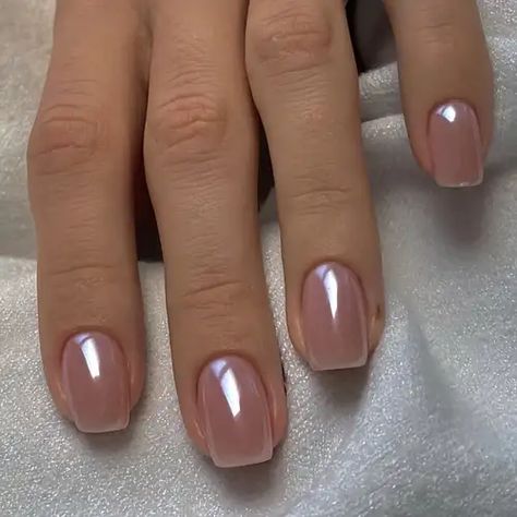 Short Acrylic Tips, Sparkly Short Nails, Chrome Square Nails, Short Chrome Nails, Metallic Manicure, Teen Nail Art, Teen Nails, Pink Chrome Nails, Manicure Art