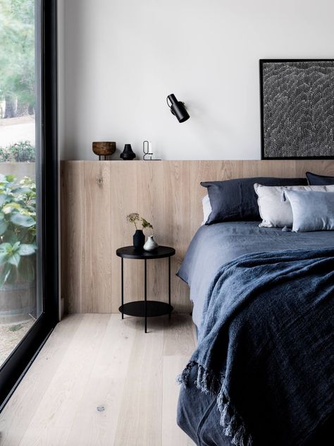 Merricks Guest House by Studio Esteta | Australian Interiors | est living Design Interior Modern, Bedroom Design Inspiration, Headboard Wall, Modern Bedroom Design, Contemporary Bedroom, Modern Bed, Minimalist Bedroom, Design Case, Luxurious Bedrooms