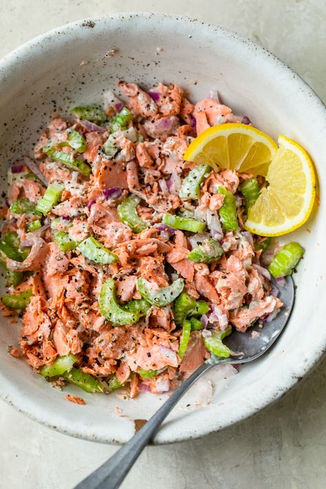 Salmon Salad Cold Salmon, Salmon Salad Sandwich, Salmon Salad Recipes, Leftover Salmon, Low Carb Wraps, Protein Lunch, Healthy Salmon, Whole Wheat Pasta, Salmon Salad