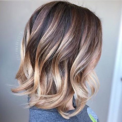 50 Short, Medium and Long Wavy Bobs for 2023 Cream Blonde Hair, Ombre Hair Color For Brunettes, Medium Brown Hair Color, Kort Bob, Highlights For Dark Brown Hair, Short Ombre Hair, Brown Ombre Hair, Wavy Bob Hairstyles, Brunette Color