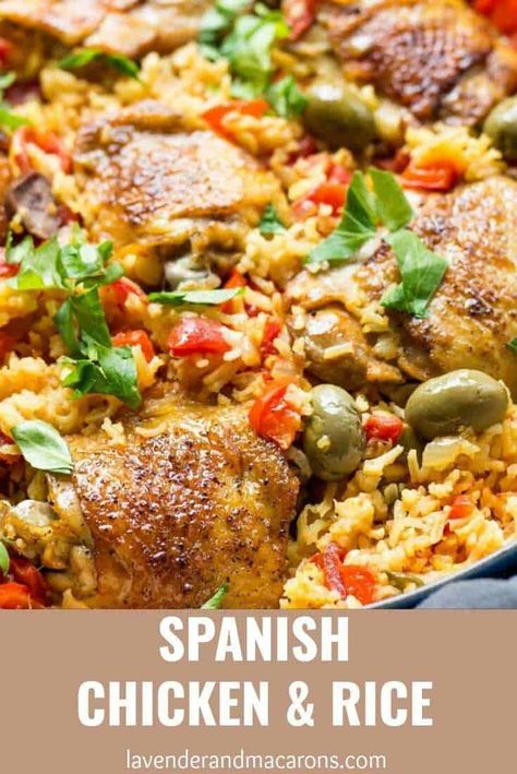 Cuban Meals, Tray Meals, Panamanian Recipes, Mexican Bbq, Spain Recipes, Spanish Meals, Spanish Chicken Recipes, Spanish Chicken And Rice, Panamanian Food