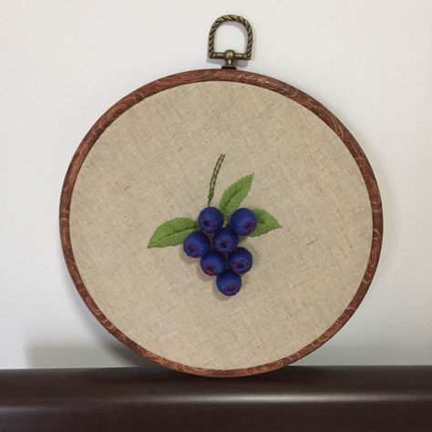 Blueberry Embroidery Blueberry Embroidery Pattern, Blueberry Embroidery, Berry Embroidery, Embroidery Magic, 3d Embroidery, Embroidery Bags, Hand Embroidery Flowers, Field Notes, Simple Embroidery