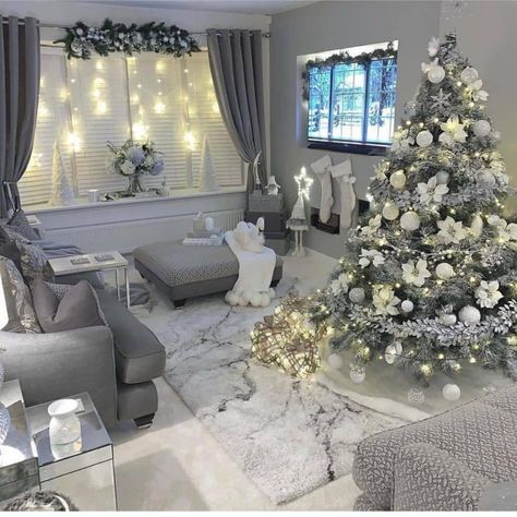 Glam Christmas Decor, Living Room Decor Gray, Christmas Decorations Living Room, White Christmas Decor, Christmas Living Rooms, Living Room Decor Cozy, Christmas Room, Decor Home Living Room, House Interior Decor