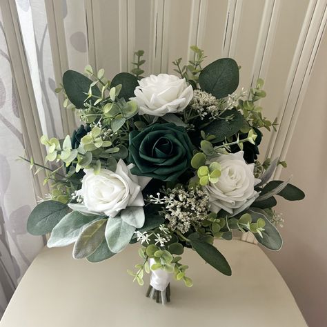 Emerald Flower Arrangement, Hunter Green Flowers, Bouquet With Emerald Green Dress, Green And Silver Wedding Bouquet, Dark Green Bouquet Wedding, Forest Green Wedding Theme Flowers, Flowers For Emerald Green Wedding, Wedding Bouquets Bride Emerald Green, Green Wedding Theme Bouquet