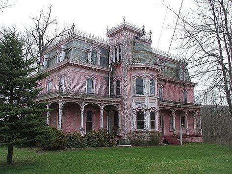 Pink House | Erica | Flickr Bedroom Victorian House, Abandoned Aesthetic, Abandoned Mansion For Sale, Victorian Era Homes, Bedroom Victorian, Creepy Places, Abandoned Homes, Pink Victorian, Abandoned Mansion