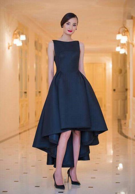 . Long Skirt Top Designs, High Low Party Dresses, High Low Evening Dresses, High Low Bridesmaid Dresses, Dresses Wedding Guest, Evening Dresses With Sleeves, Dresses High Low, Pretty Prom Dresses, Hi Low Dresses