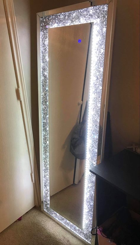 Sparkle Room Aesthetic, Sparkly Room Ideas, Rhinestone Bedroom Decor, Sparkly Room Decor, Bling Bedroom Ideas Decor, Diamond Room Decor, Bling Room Decor, Rhinestone Room Decor, Diamond Bedroom Decor