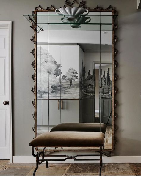 Entryway Mirrors, Antique Gold Mirror, Small Entryways, Georgian Homes, Small Entryway, Terraced House, House Garden, London Design, French House