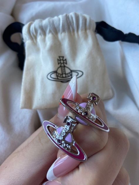 Westwood Earrings, Vivienne Westwood Ring, Vivienne Westwood Earrings, Vivienne Westwood Jewellery, English Memes, Earrings Aesthetic, Y2k Jewelry, Classy Jewelry, Jewelry Lookbook