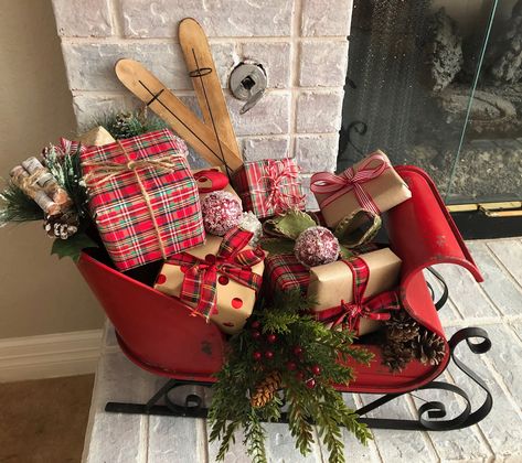 Decorating A Sleigh For Christmas, Christmas Decor With Sleigh, Decorating Sleigh For Christmas, Christmas Sleigh Decorations Indoor, Decorative Sleigh Ideas, Christmas Sleigh Ideas, Decorated Sleighs For Christmas, How To Decorate A Christmas Sleigh, Sledge Decoration Christmas