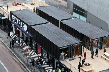 London mall made of recycled shipping containers Boxpark London, Box Park, Container Home Designs, Shipping Container Design, Container Restaurant, Container Office, Container Buildings, Cargo Container, Container Architecture