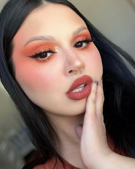 Lydia Moreno 👽 on Instagram: "The new @toofaced Pumpkin Spice collection have me feeling like fall 🍂 Both the palette and melted matte lipstick are gorgeous 🥰 #toofaced • p r o d u c t b r e a k d o w n • EYES: @hauslabs eye-lie-ner punk #hauslabs #ladygaga • @kvdbeauty dramatic lashes #katvondbeauty #kvdbeauty • BROWS: @benefitcosmetics brow pencil #benefitcosmetics #benefitbrows • FACE: @anastasiabeverlyhills luminous foundation #anastasiabeverlyhills • @milkmakeup future fluid concealer #m Pumpkin Spice Makeup, Spice Collection, Dramatic Lashes, Luminous Foundation, Anastasia Brow, Milk Makeup, Brow Pencil, T B, Benefit Cosmetics