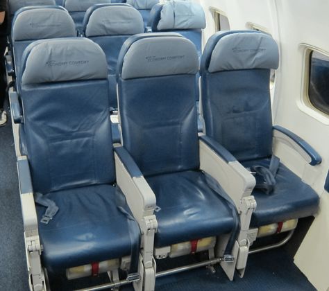 Top 10 Ways To Get A Better Economy Seat Plane Seats, Door Handles Vintage, Economy Seats, Balloon Prices, Steampunk Furniture, Airline Seats, Air China, Dubai City, Delta Airlines