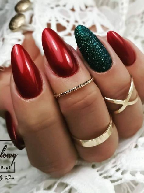 Christmas Nails 2019, Nagellack Trends, Red Christmas Nails, Holiday Nail Designs, Christmas Gel Nails, Nails Winter, Nails Medium, Christmas Nails Acrylic, Red Square