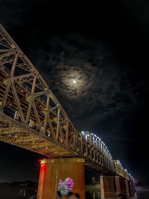 moon bridge varanasi rajghat Varanasi Snap, Varanasi Aesthetic, Varanasi Photography Beautiful, Varanasi Photography, Disney Princess Room, Night Snap, Indian Cooking Recipes, Happy Birthday Candles, Butterfly Wallpaper Iphone