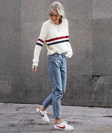 Screamin x Outfits Nike Cortez Outfit Woman, Nike Cortez Outfit, Air Max Outfit, Shirt Style Tops, Vogue Style, Keds Style, Art Outfit, Casual Shoes Outfit, Street Style Paris