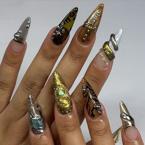 Coachella nails for @xoxocaitlin ✨⚜️ | Instagram Coachella Nails, Hippie Nails, Formal Nails, Edgy Nails, Cute Acrylic Nail Designs, Pretty Gel Nails, Coffin Shape Nails, Long Acrylic Nails Coffin, Unique Acrylic Nails