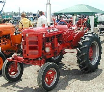 Farmall Super A, Tractor Manufacturers, Minneapolis Moline, Company History, International Tractors, Farmall Tractors, Old Tractor, Agriculture Tractor, Antique Tractors