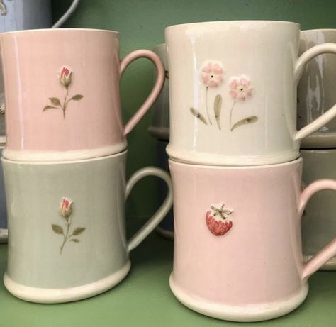 Pretty Mugs, Keramik Design, Room Deco, Pottery Crafts, Cute Kitchen, Ceramics Pottery Art, Dream House Decor, Cute Mugs, Pottery Painting