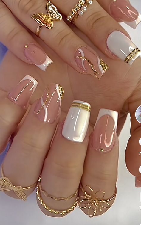 Nails Yellow, Wedding Nails Glitter, Romantic Nails, Libra Quotes, Fancy Nails Designs, Stylish Nails Designs, Pretty Nail Art Designs, Short Acrylic, Nail Style