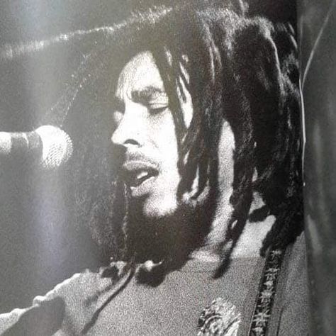 Bob Marley Tattoo, Marley Family, Bob Marley Legend, Bob Marley Pictures, Robert Nesta, Nesta Marley, The Wailers, Historical Moments, Black N White Images