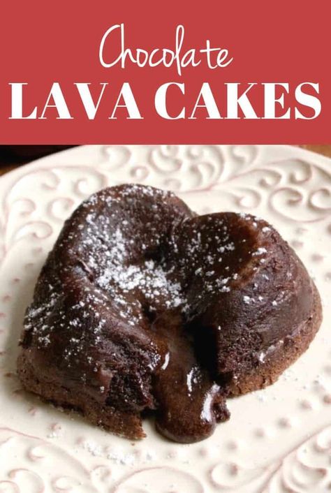 Mostachon Cake Recipe, Chocolate Lava Cake Recipe, Choco Lava, Pudding Chia, Molten Chocolate Lava Cake, Lava Cake Recipes, Molten Lava Cakes, Keto Mug Cake, Molten Chocolate