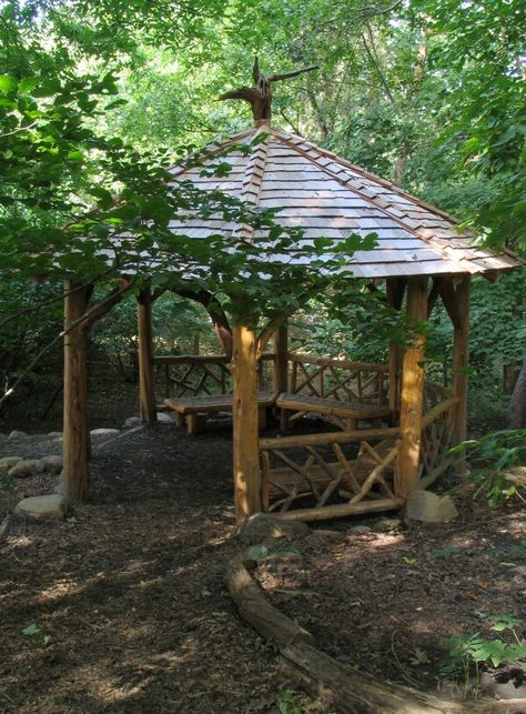 Rustic Garden Furniture, Cool Sheds, Rustic Pergola, Alpine House, Herb Garden Design, Gazebo Pergola, Flower Gardens, Woodland Garden, Public Garden