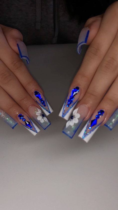 Royal Blue Nails Flowers, Baddie Nail Designs Blue, Blue Nails For Wedding, Blue Acrylic Nails Square, Royal Blue Acrylic Nails Ideas, Baddie Nails Acrylic Blue, Royal Blue Quince Nails, Nails Design Blue, Quinceañera Nails