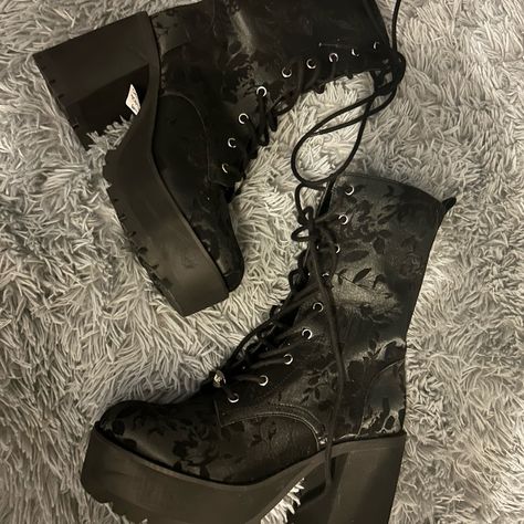 These Boots Were Won In An Online Auction From Whatnot Directly From Dolls Kill. Gothic Prom Shoes, Hoco Boots, Romantic Goth Shoes, Fairy Grunge Shoes, Goth Shoes Aesthetic, Dolls Kill Heels, Gothic Wedding Shoes, Dolls Kill Boots, Alternative Boots