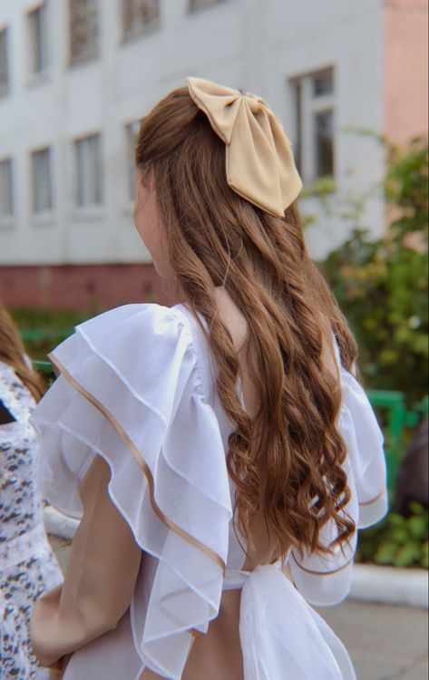 Ponytail Girl, Uni Outfits, Elegant Dresses Classy, Hair Up Styles, Azerbaijan, Vintage Wear, School Outfit, Aesthetic Girl, Elegant Dresses