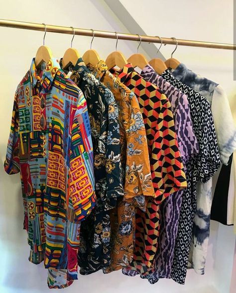 Funky Outfits Men, Kemeja Lelaki, Cuban Shirts, Funky Shirts, Vintage Menswear, Funky Outfits, Men Stylish Dress, Pinterest Blog, Mens Wear