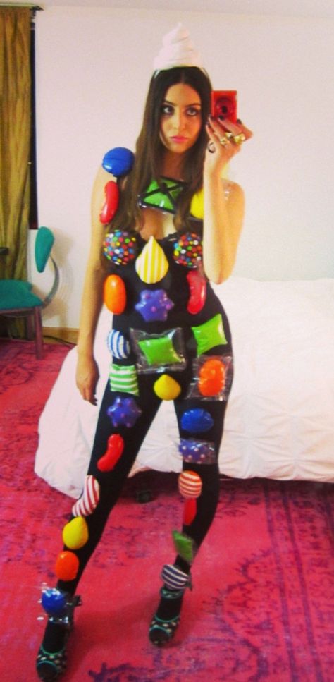 Candy Crush Costume, Cool Girl Costumes, Costumes For Teens, Trendy Halloween Costumes, Fun Halloween Decor, Scary Costumes, Funny Costumes, Homemade Halloween, Halloween Boys