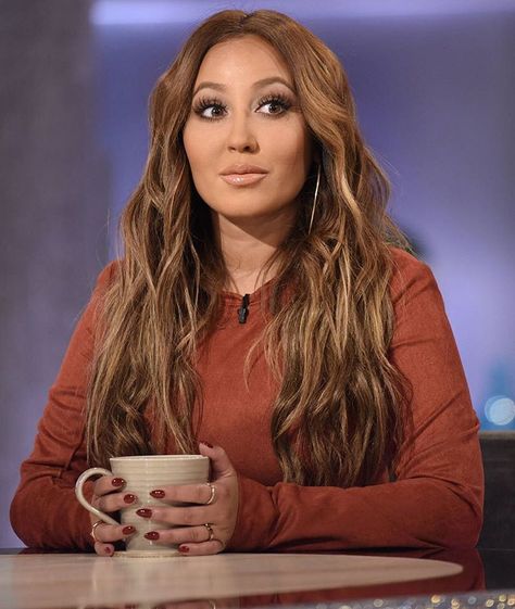 Adrienne Bailon Hair, Adrienne Bailon The Real, Baylage Hair, Adrienne Bailon, Ethnic Hairstyles, Long Hair Color, Hair 2018, Honey Hair, Hair Advice