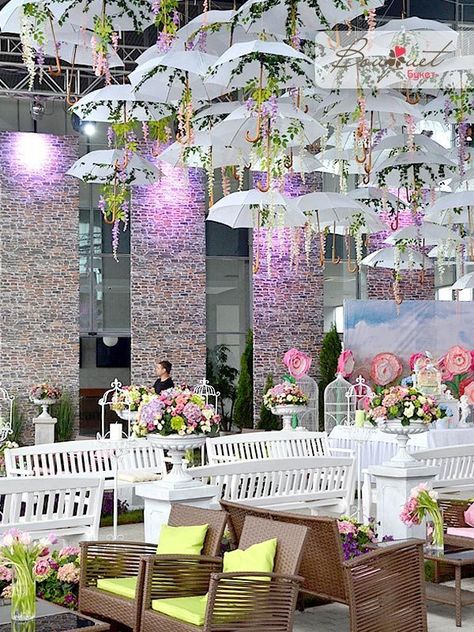 Umbrella Ceiling, Parasol Decor, Umbrella Centerpiece, Umbrella Decor, Wedding Setup, Umbrella Decorations, Deco Champetre, Outdoor Chandelier, Umbrella Wedding