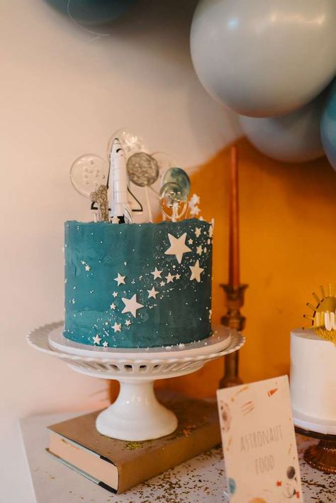 Solar System Birthday Party, Solar System Birthday, Sun Cake, Birthday Plans, Boys First Birthday Party Ideas, Boys 1st Birthday Party Ideas, Astronaut Birthday, Boy Birthday Party Themes, Moon Party