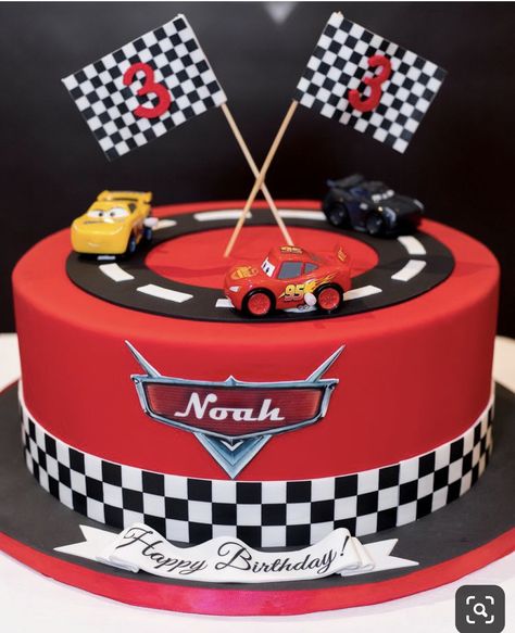 برق بنزين, Disney Cars Cake, Cars Theme Cake, 4de Verjaardag, Mcqueen Cake, Cars Birthday Cake, Disney Cars Birthday, Car Birthday Theme, Cars Theme Birthday Party