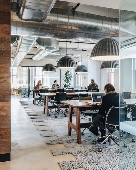 New year and ready to work? Open office at the True[X] offices in New York City. Design by Sydness Architects with STUA Gas chairs. GAS: www.stua.com/design/gas-swivel Via @dwrcontract @sydnessarchitects Photo by Jon Nissenbaum Work Office Design, Open Office Design, Contemporary Office Design, Office Design Inspiration, Modern Office Space, Modern Office Interiors, Corporate Office Design, Office Space Design, Modern Office Design