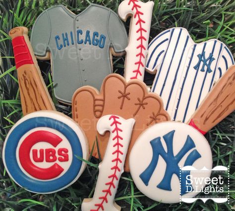 Yankees Birthday Party, Yankee Cake, Baseball Cookies, Cookie Corner, My Yankees, Sports Cookies, Go Yankees, Football Cookies, Baseball Wedding