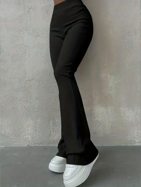 Pantalones Acampanados Acanalados De Punto De Color SólidoHe descubierto los artículos más increíbles en SHEIN.com, ¡ve y echa un vistazo! Celana Jins Wanita, Bell Bottom Trousers, Temu Finds, Ribbed Flares, Tapered Joggers, Casual Cargo Pants, Elastic Pants, Fall Care, Loose Fit Jeans