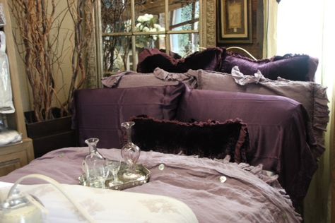 Mauve Room Decor, Plum Bedding, Purple Bed, Purple Bedding, Purple Bedroom, Purple Rooms, Dark Home Decor, Dark Home, Maximalism