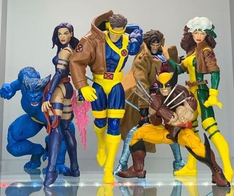 Mafex Action Figures, Men Pics, 3d Reference, Men 90s, Plastic Fantastic, Marvel Legends Action Figures, Toy Photography, Marvel Action Figures, Marvel Images